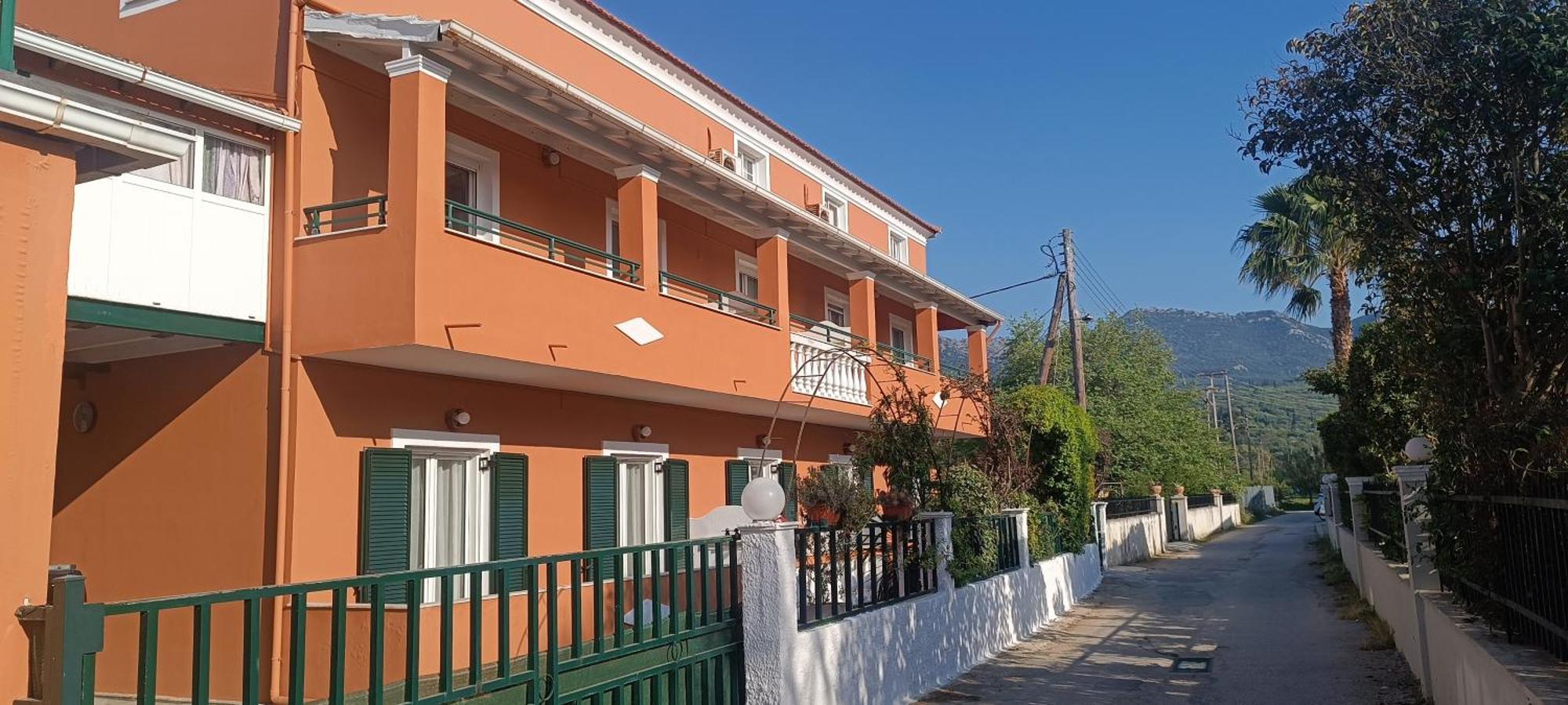 Alexandra'S Apartments Ахарави Экстерьер фото